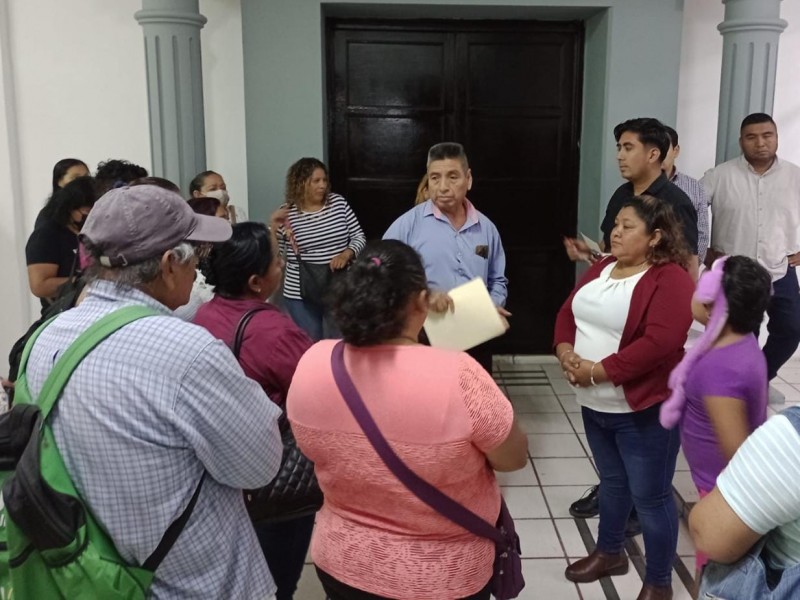 Antorchistas de Tuxpan solicitan obra pública