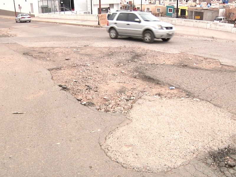 Anuncia diputada pavimentarán calle principal de la mesa