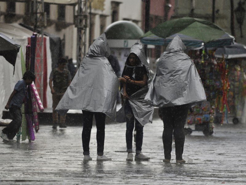 Anuncia Protección Civil tormentas y actividad eléctrica en Oaxaca
