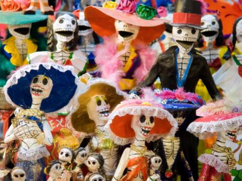 Anuncian actividades para festejo de día de muertos en Querétaro