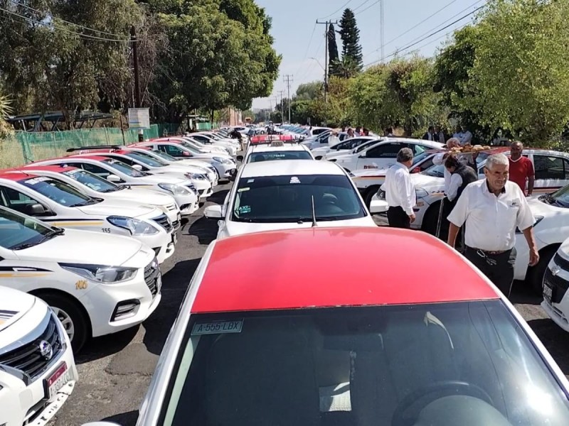 Anuncian aplicación de taxis para Morelia