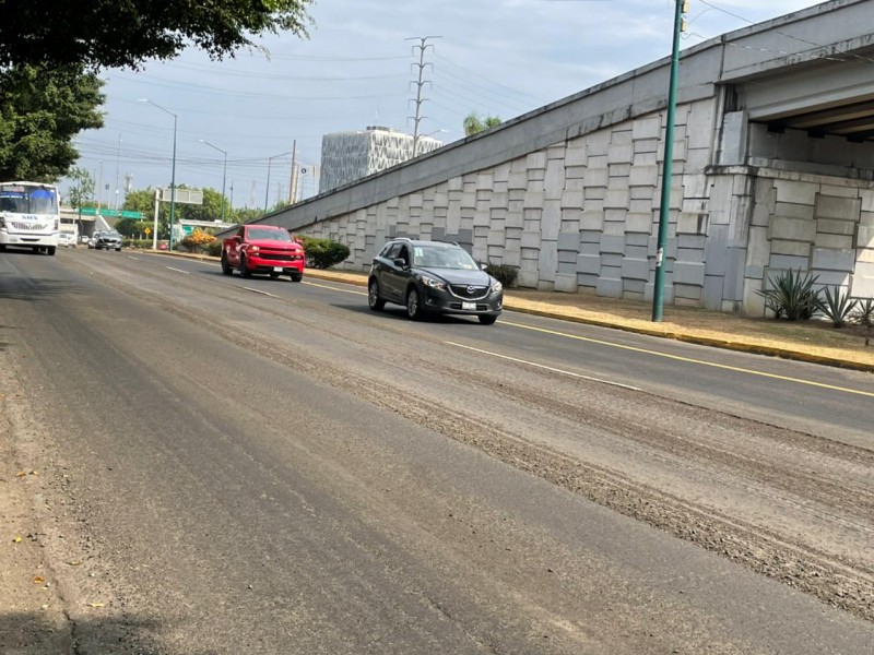 Anuncian bacheo en Xalapa, pero no hay trabajadores