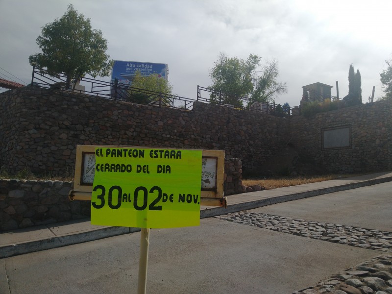 Anuncian cierre de panteones durante 4 días