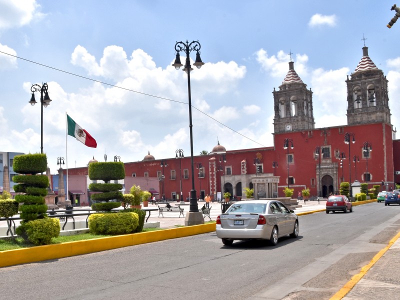 Anuncian cierre de vialidades por festejos patrios