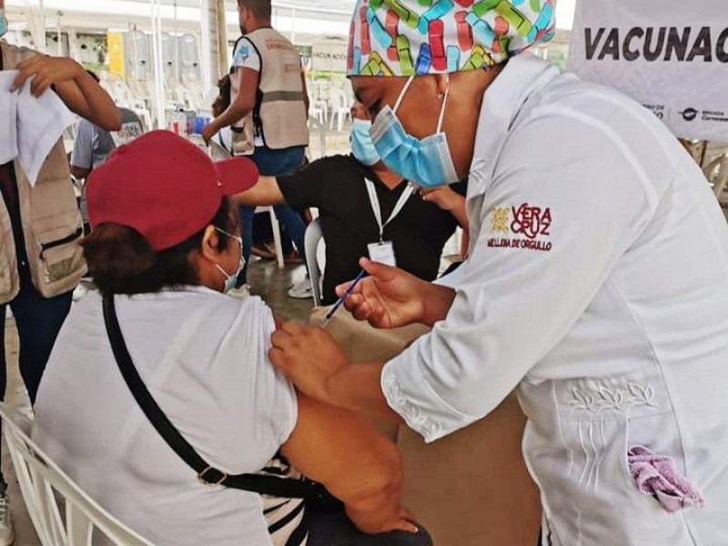 Anuncian fecha para vacunación 30 a 39 en Tuxpan