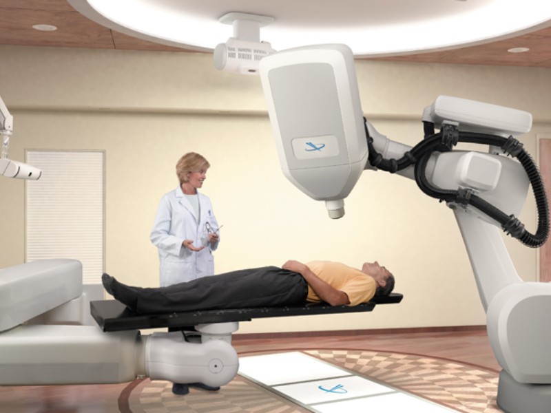 Anuncian nuevo equipo CyberKnife para tratamientos de cáncer en México