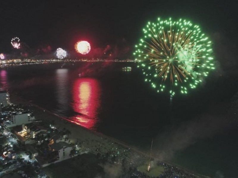 Anuncian papalotes, dirigible, drones y pirotecnia en Manzanillo se ilumina