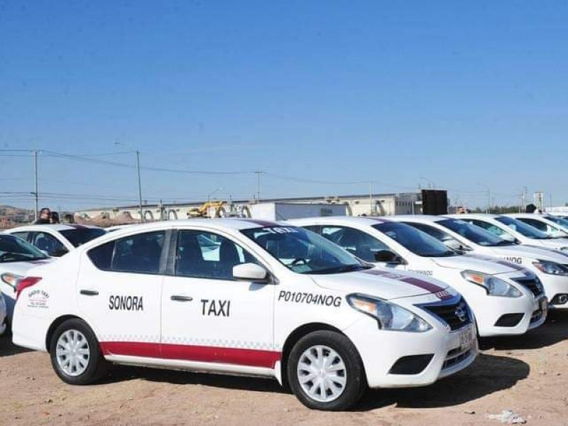 Anuncian regularización de Taxis