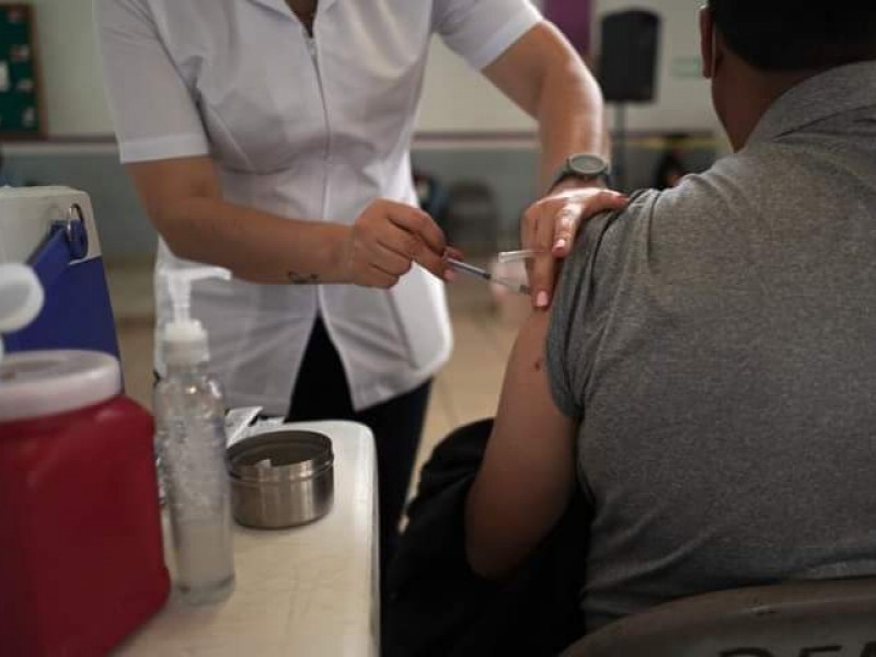 Anuncian vacunación antiCOVID para personas mayores de 30 en Jacona