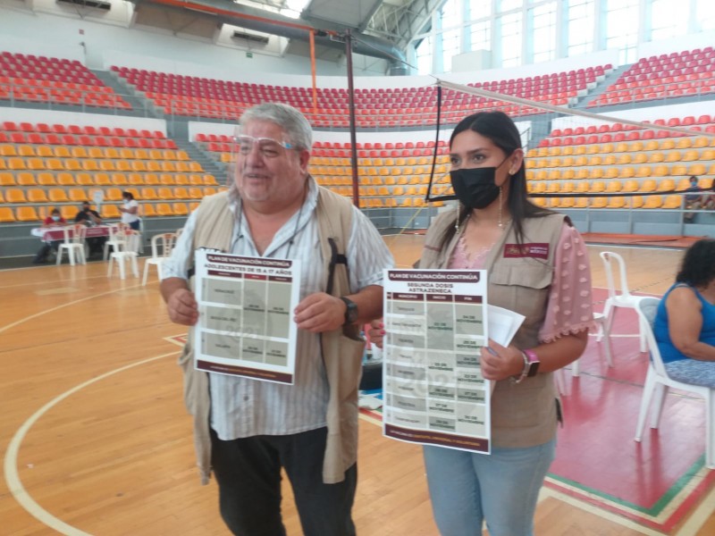 Anuncian vacunación para jóvenes de 15 a 17 años