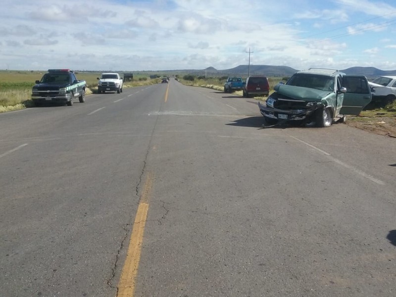 Aparatoso accidente deja dos muertos