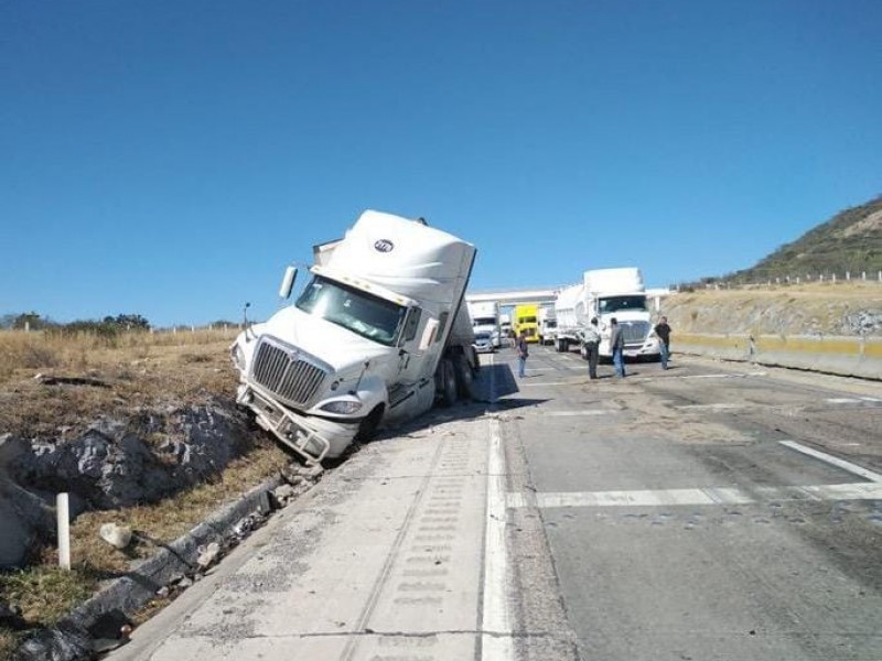Aparatoso accidente en el libramiento