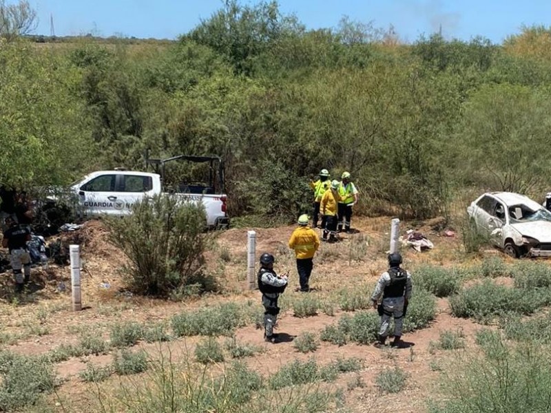 Aparatoso accidente entre la guardia nacional y vehículo particular