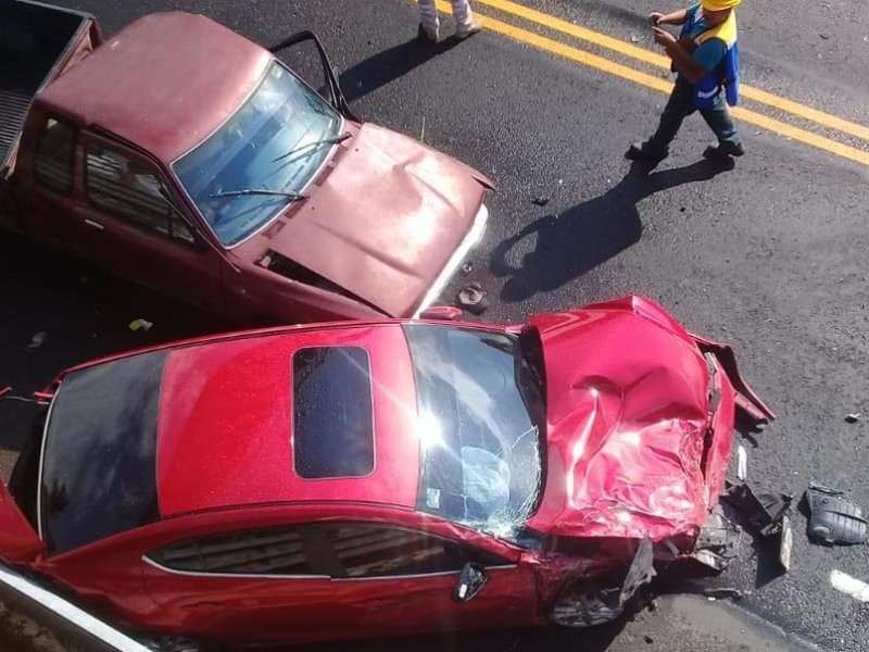 Aparatoso accidente sufre alcaldesa de Metapa