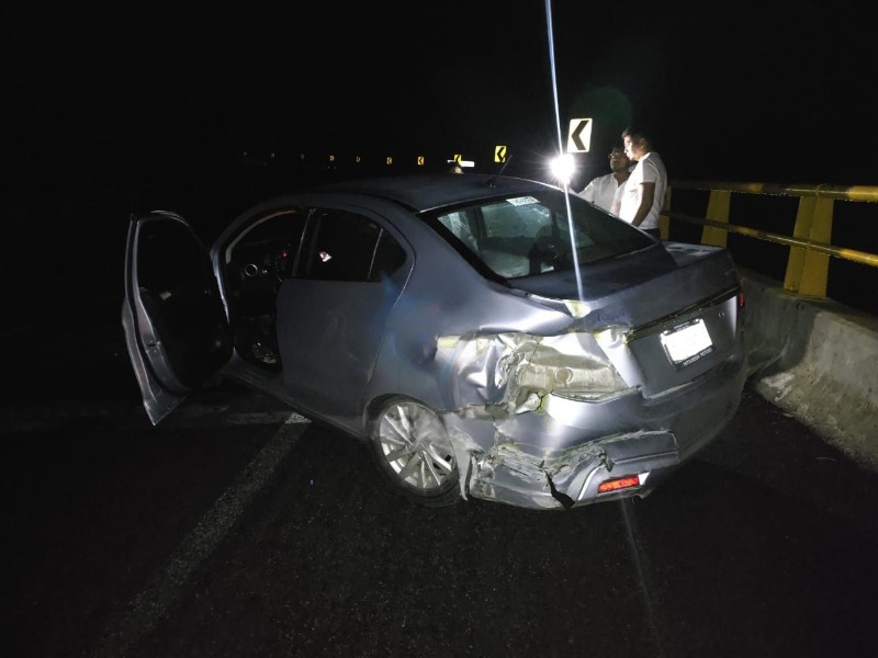 Aparatoso choque en puente “La Chiriega” sobre autopista