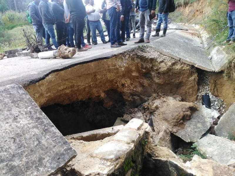 Aparece socavón en San Juan Chamula