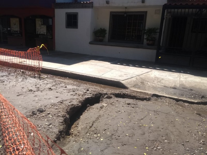 Aparecen socavones tras la lluvia