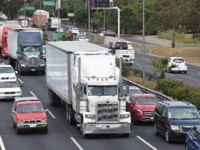 Aplazan restricción de transporte pesado en la capital por COVID-19