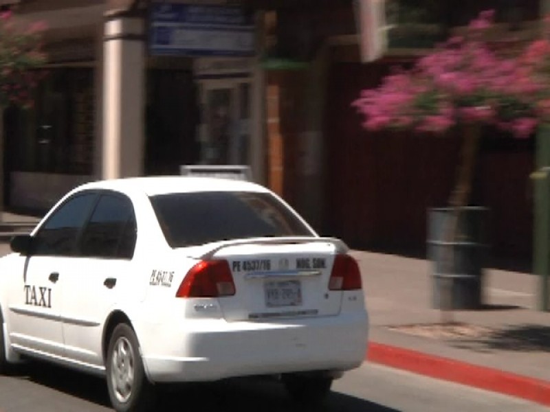 Aplican choferes de transporte medidas sanitarias