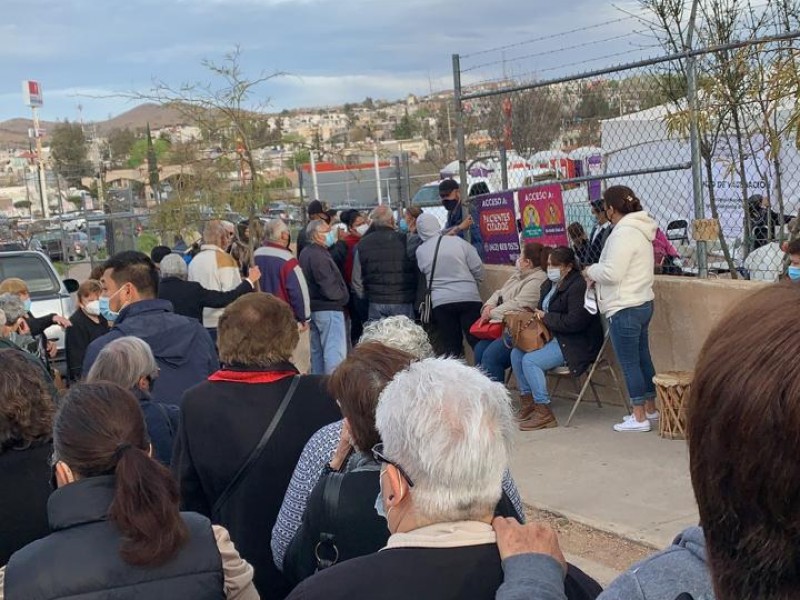 Aplican en total 14,658 vacunas en la frontera nogalense