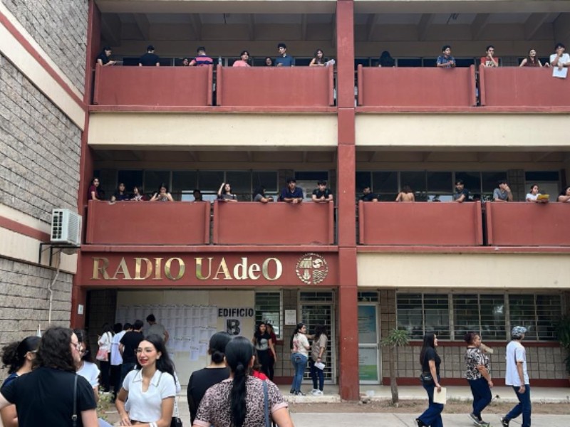 Aplican examen de admisión en la UadeO