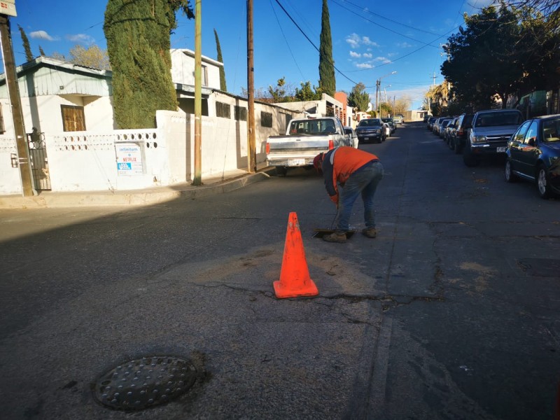 Aplican tandeos en Villa Sonora por reparación de tuberías