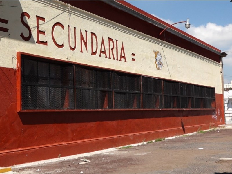 Aplicarán recurso extraordinario para escuelas que fueron robadas