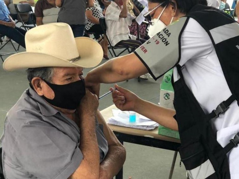 Aplicarán segunda dosis de vacuna el lunes en Coatzacoalcos