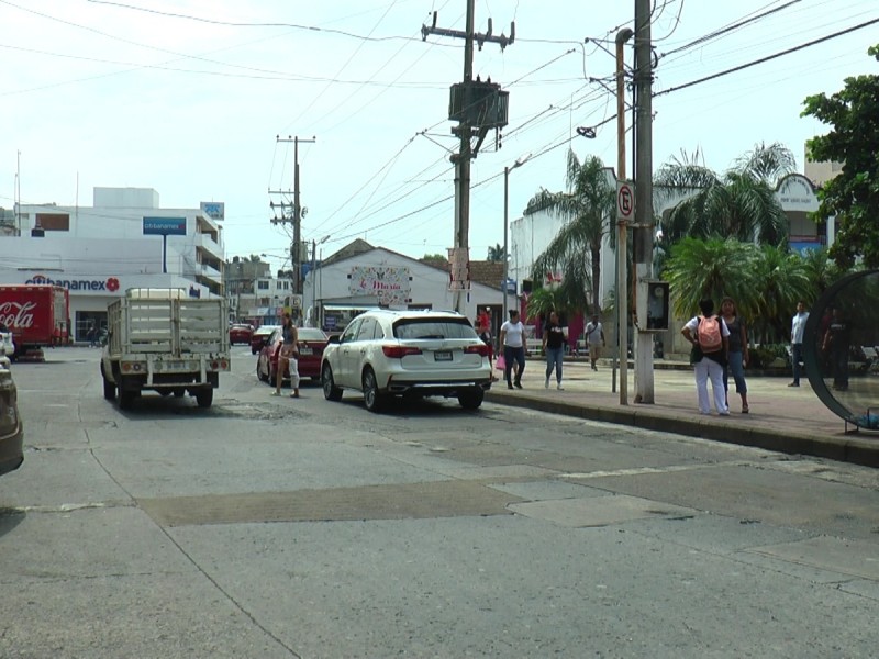 Aplicarán tolerancia de estacionamiento en zonas restringidas