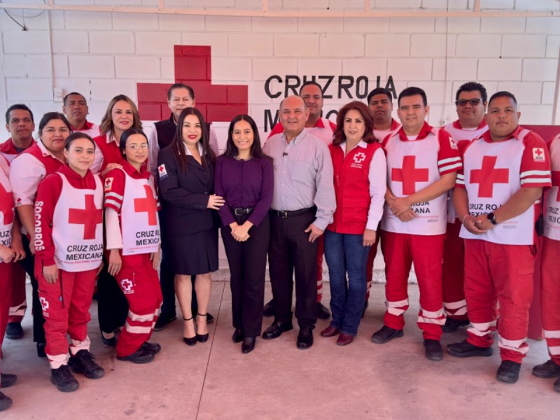 Aportan donación a Colecta de Cruz Roja 2024