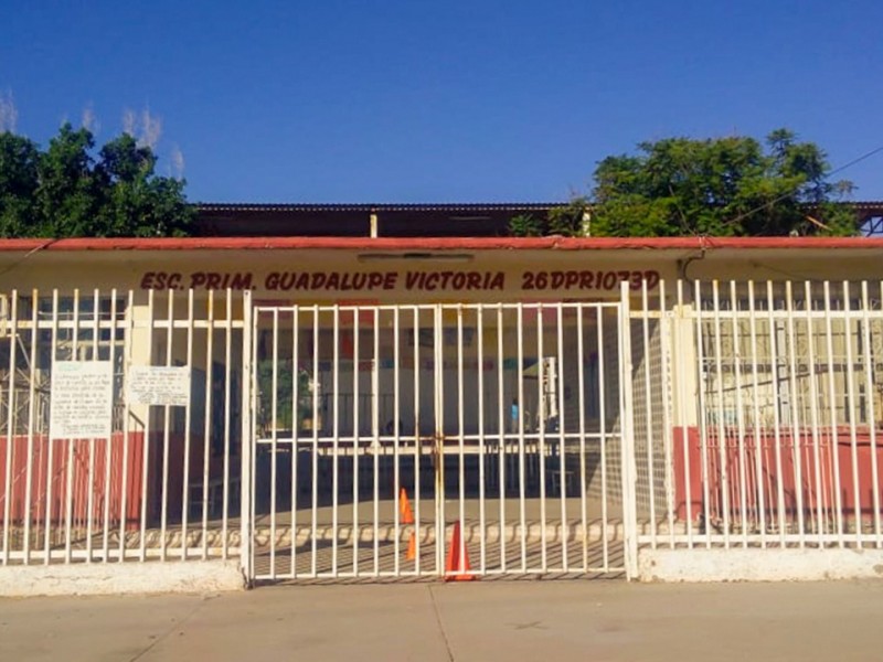 Apoya Ayuntamiento de Guaymas con limpieza de escuelas