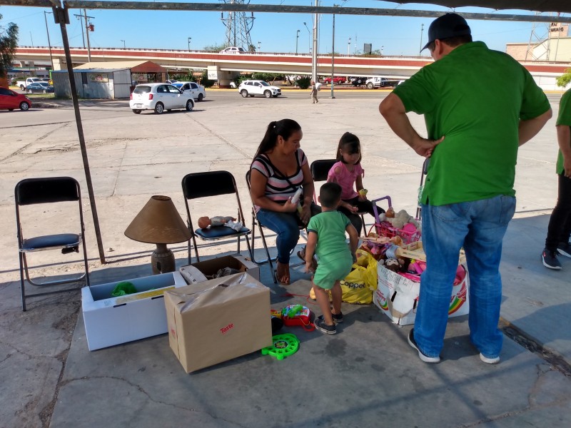 Apoyan a familias en Sábado del Tilichero