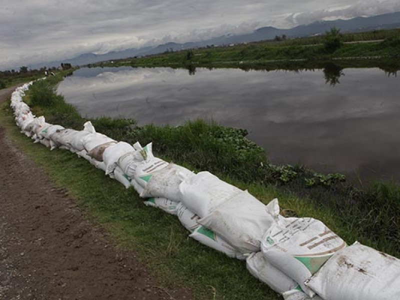 Apoyan a viviendas con daños estructurales por inundación