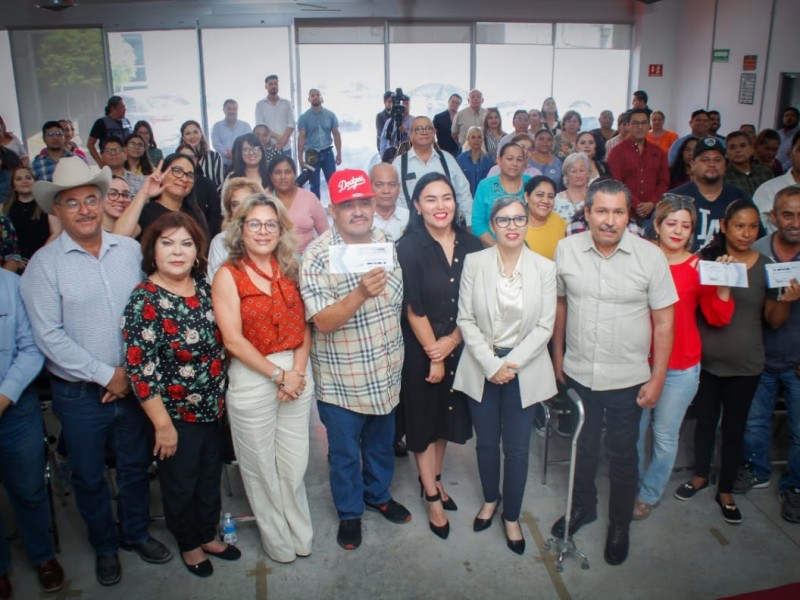 Apoyan comedores comunitarios con más de 380 mil pesos