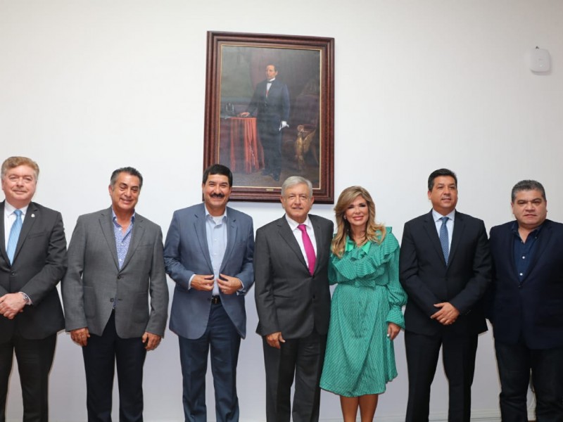 Apoyan gobernadores del norte  a AMLO