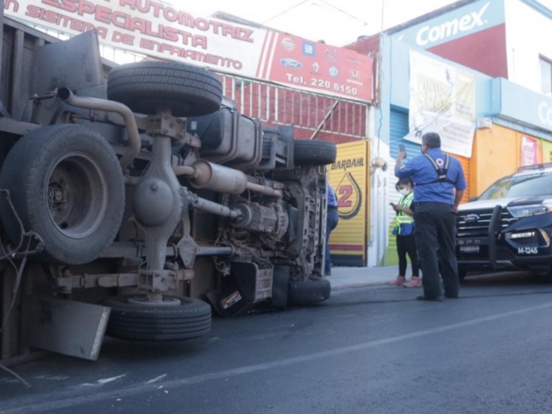 Apoyó Protección Civil Municipal accidente en Pie de la Cuesta