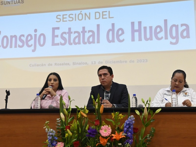 Aprueba SUNTUAS emplazamiento a huelga