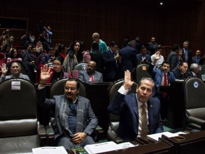 Aprueban diputados reforma para reelegirse