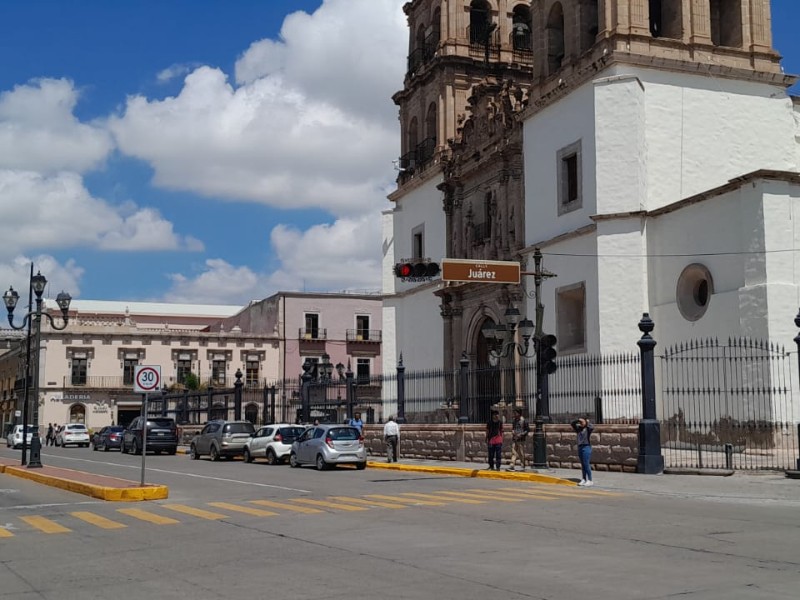 Aprueban refrendo de 45 permisos para comercio en Durango