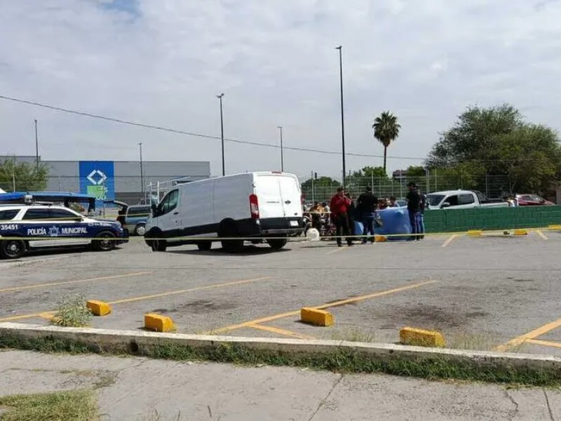 Apuñalan y asesinan a hombre en puesto de gorditas