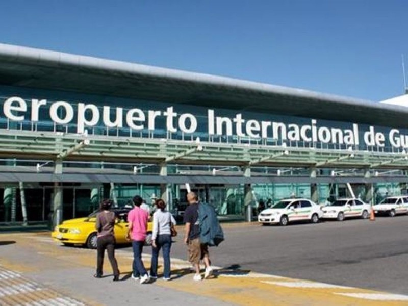 Aqueja a pasajeros presencia de mosquitos en el Aeropuerto