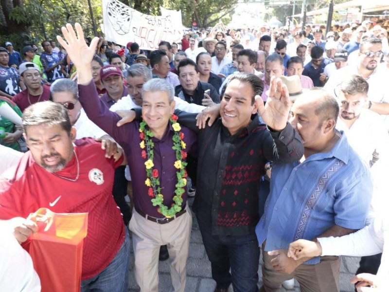 Aquiles encabeza encuestas rumbo a alcaldía de Tuxtla Gutérrez