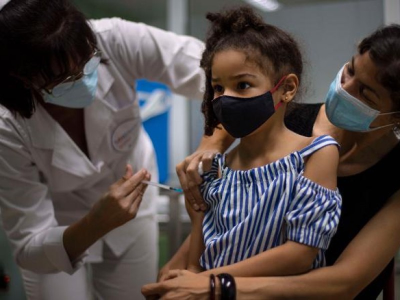 Argentina prevé garantizar presencialidad educativa, ampliará campaña de inmunización Covid-19