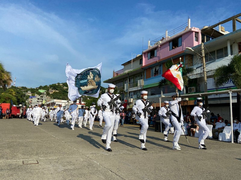 Armada de México conmemora 200 años de fundación con desfile
