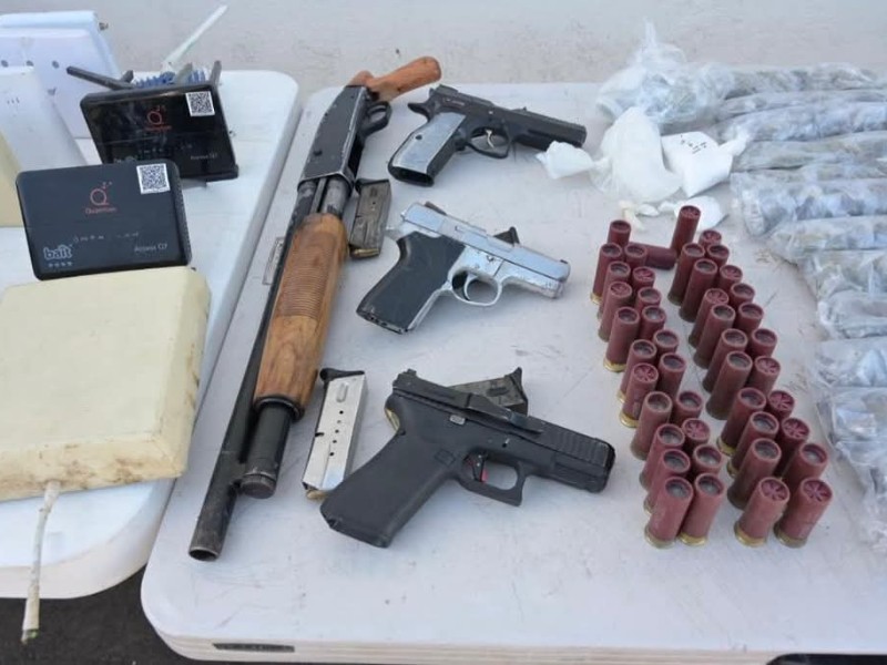 Armas, droga y celulares decomisados en revisión del penal Aguaruto.