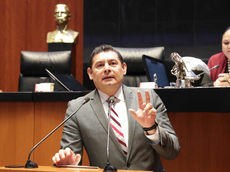 Armenta Mier, nuevo presidente del Senado