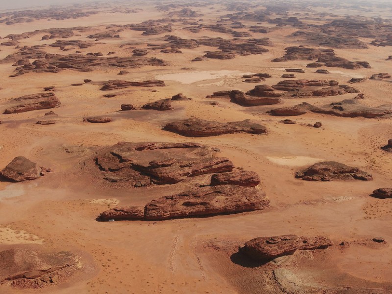 Arqueólogos encuentran sitio de culto al noroeste de Arabia Saudita