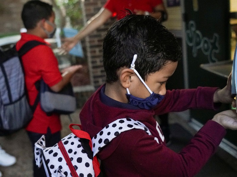 Arranca ciclo escolar en Michoacán con educación básica desde casa 