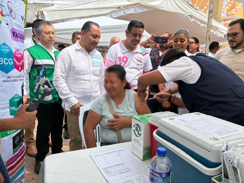 Arranca en Chiapas campaña de vacunación por temporada invernal