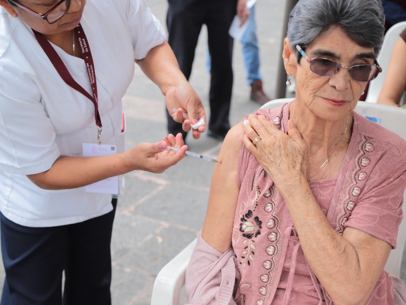 Arranca en Michoacán vacunación contra influenza y COVID-19